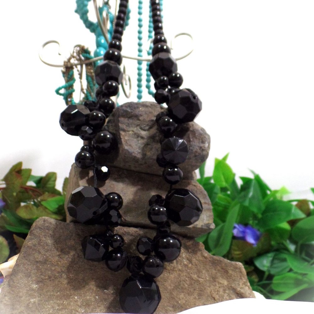 Mark. Avon Jet Black Beaded Necklace